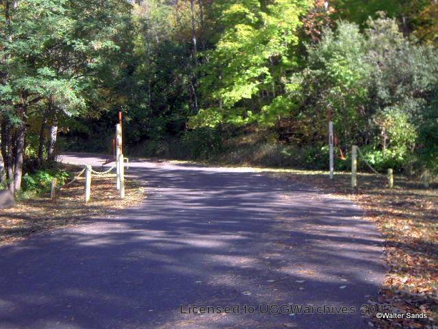 Lakeside Cemetery entrance