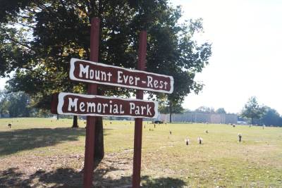 Mount Ever-Rest Memorial Park South Cemetery Sign