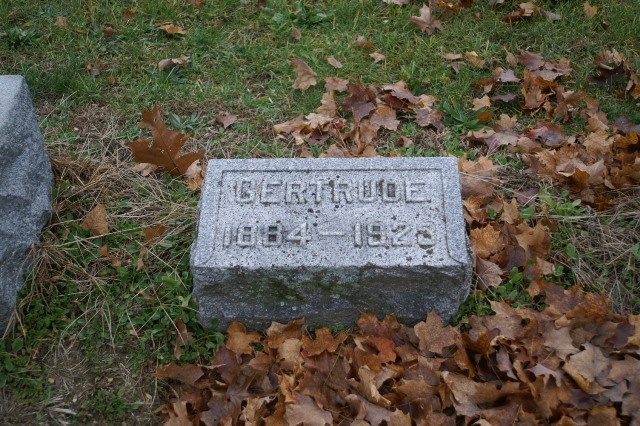 Pierce, Gertrude 