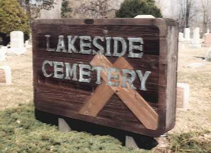 Lakeside Cemetery Entrance
