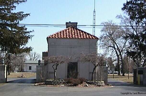 Roselawn Cemetery Entrance