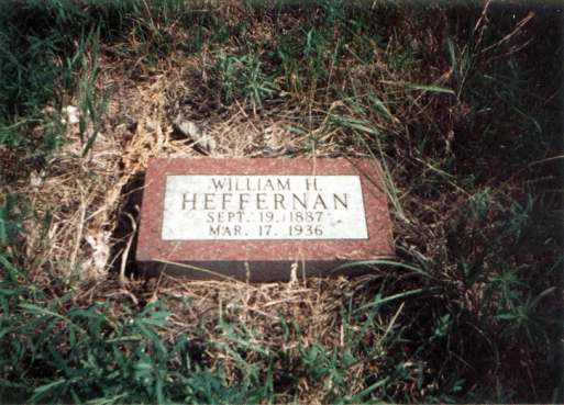 bill-heffernan-grave.jpg
